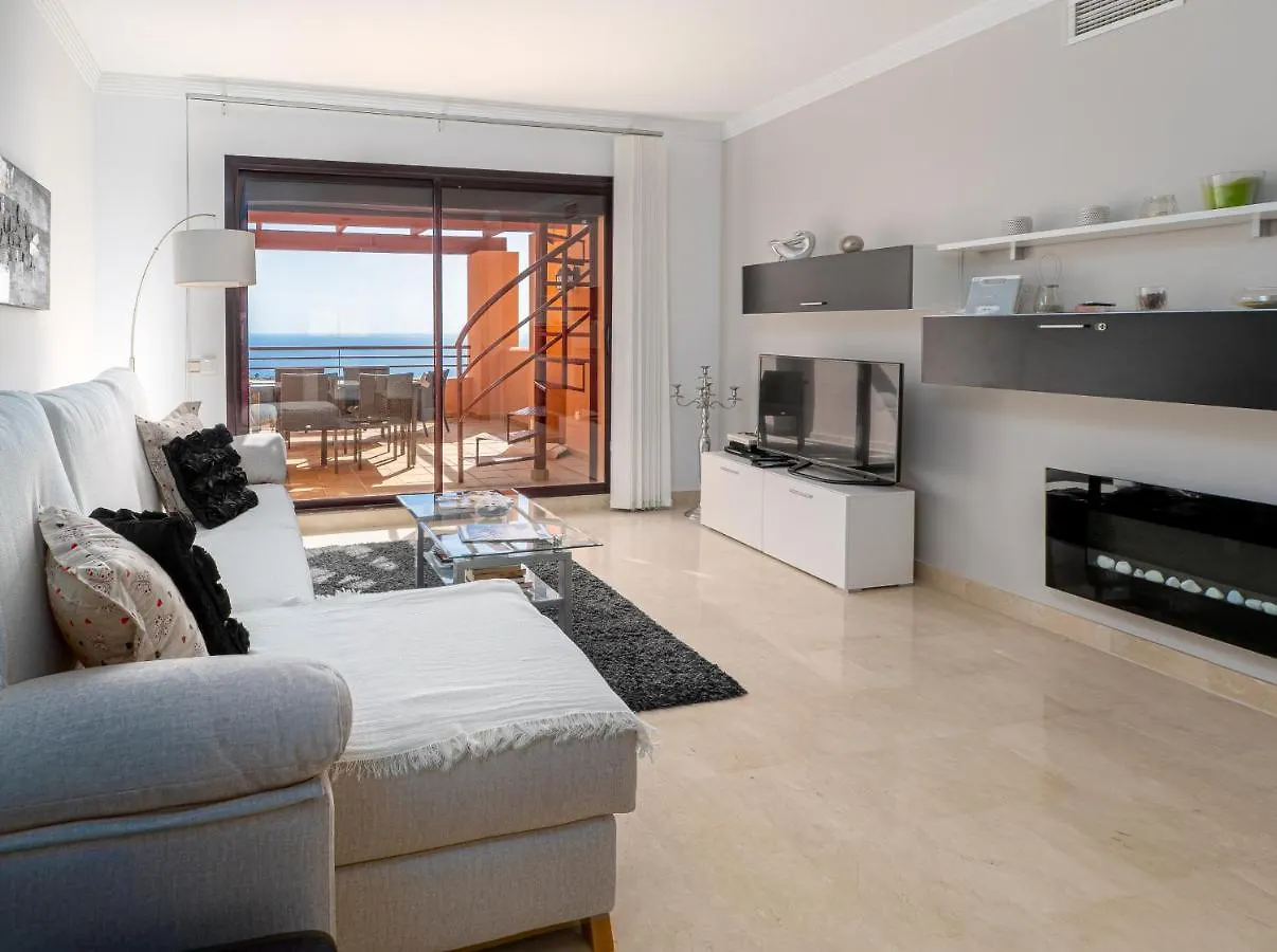 2086-Amazing Penthouse 2 Terraces Sea View Daire Manilva