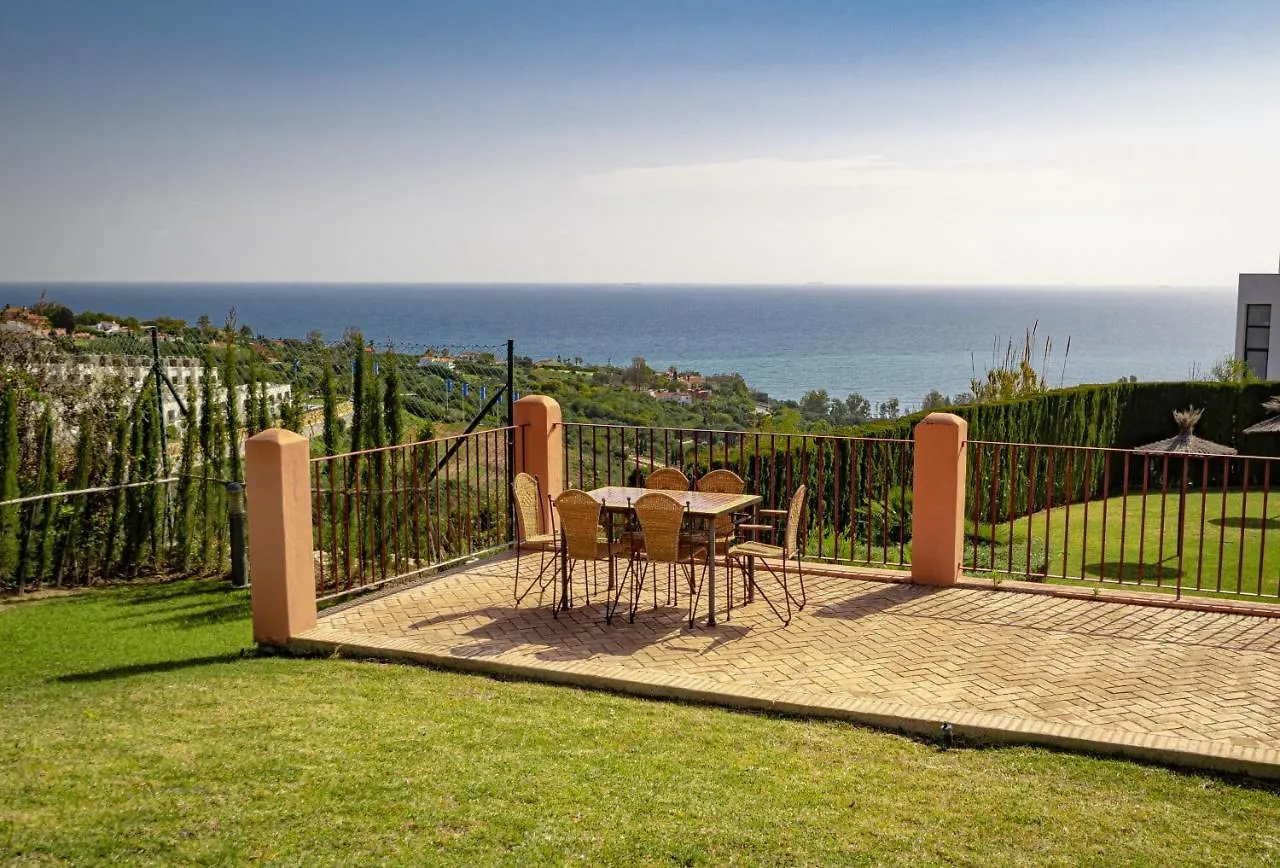 2086-Amazing Penthouse 2 Terraces Sea View Daire Manilva İspanya